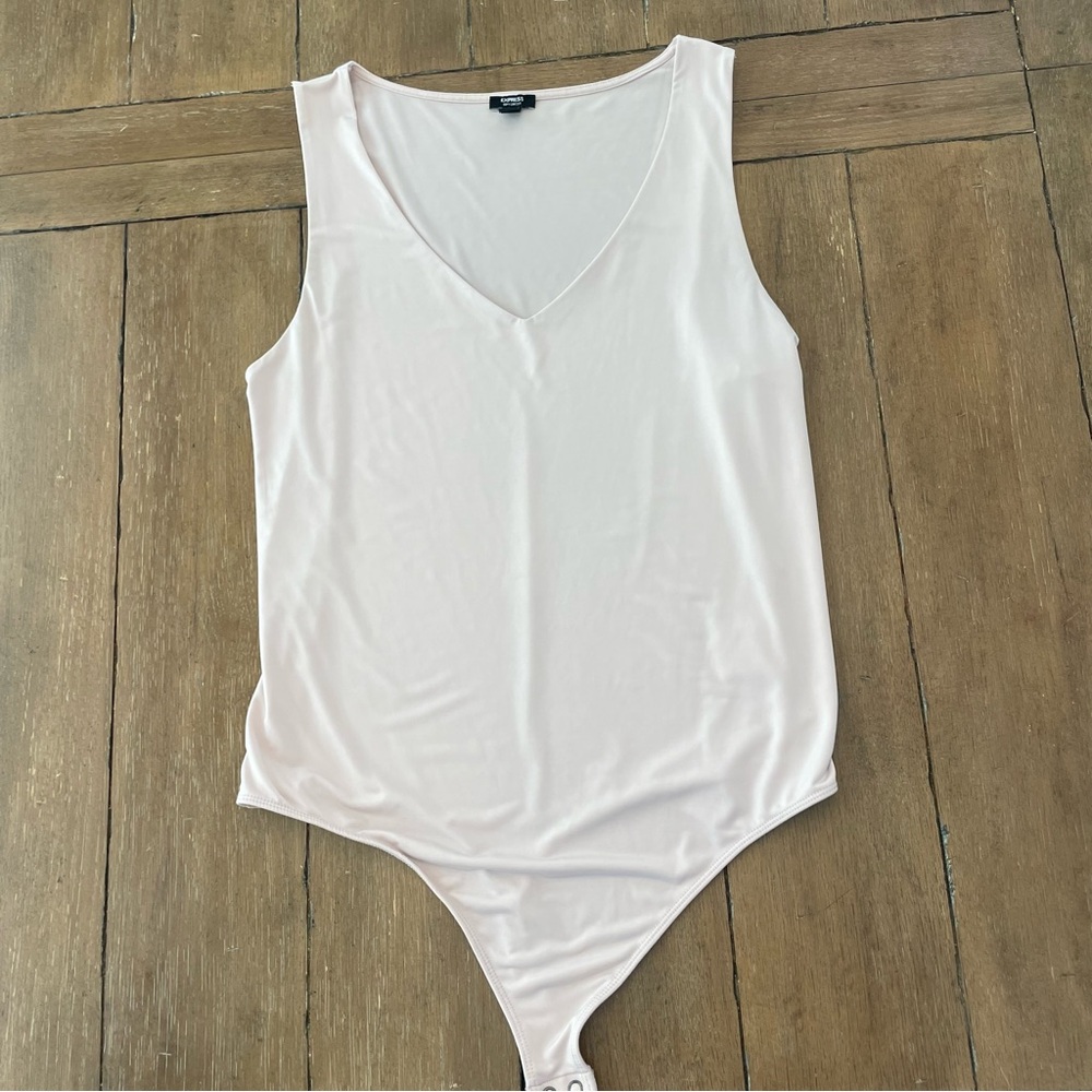 Express Body Contour Bodysuit, Silky V-Neck Thong Tank, Large, Light Pink